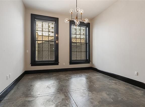 5th image of 419 Carondelet St #305F