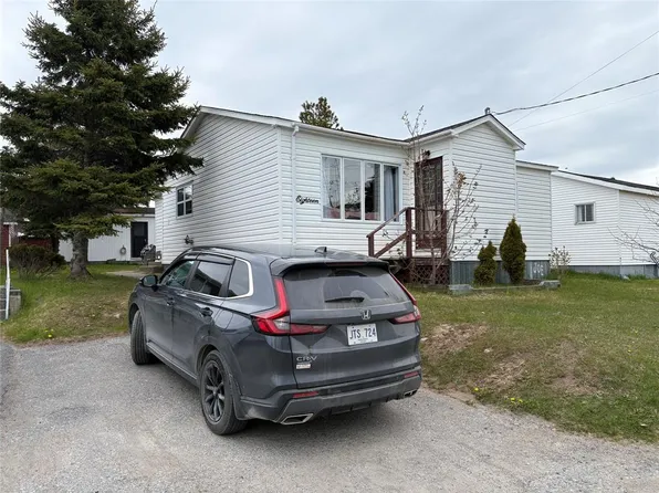 18 Atlantic Avenue, Stephenville, NL A2N2E9