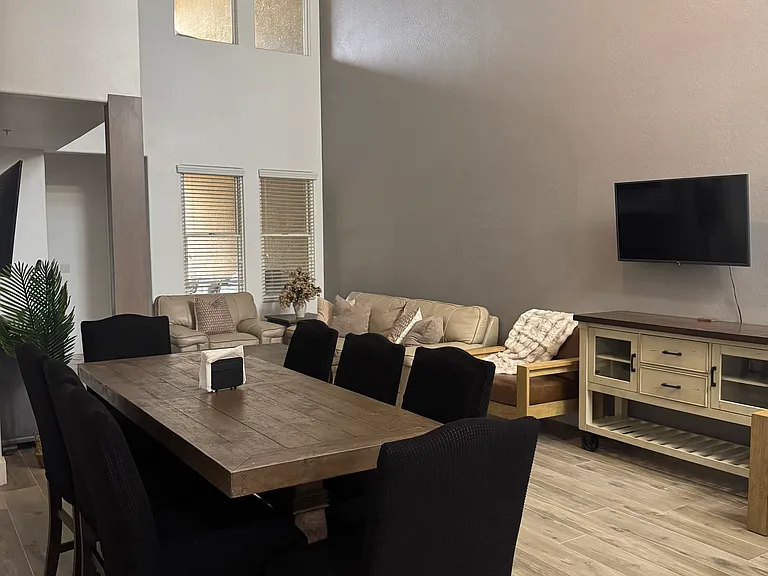 2925 N Sericin #105 — Photo 5