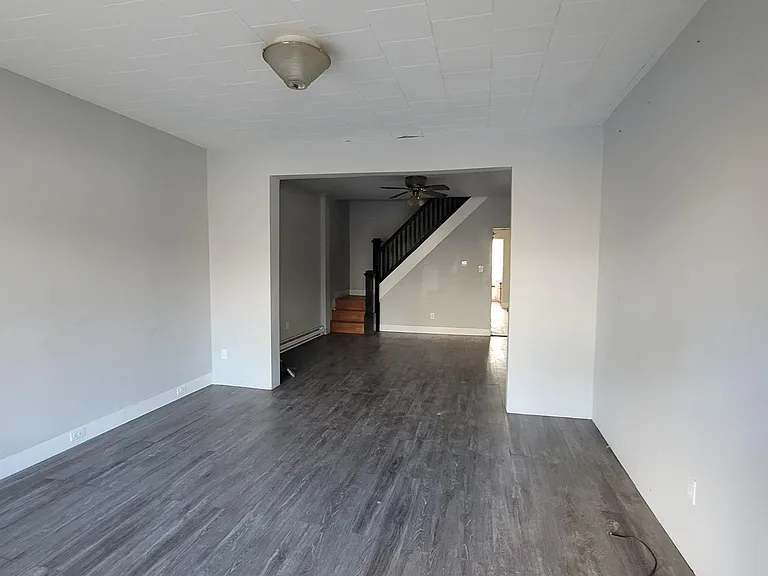 262 Indiana Ave — Photo 4