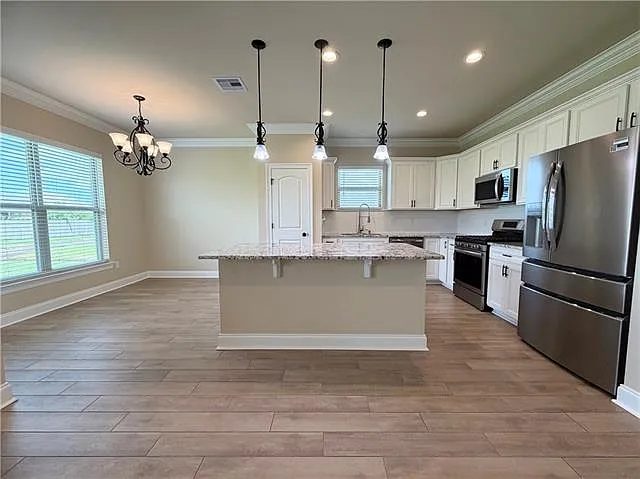204 Cypress Bnd — Photo 6