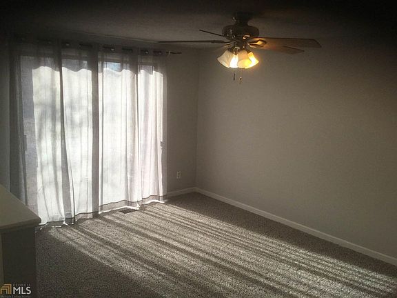 2nd image of 3196 Sunderland Dr
