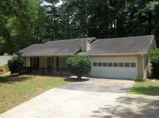 555 Dickens Rd, Lilburn, GA 30047