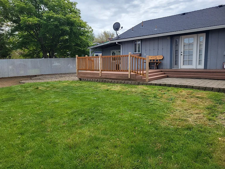 734 Hemlock Ct — Photo 25