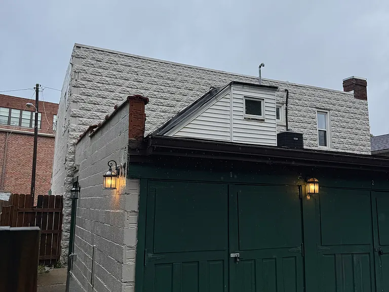 1523 Greenup St #3 — Photo 2