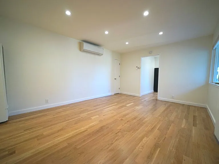 806 Fulton — Photo 9