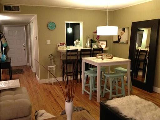 1st image of 2122 Hancock Dr APT 118