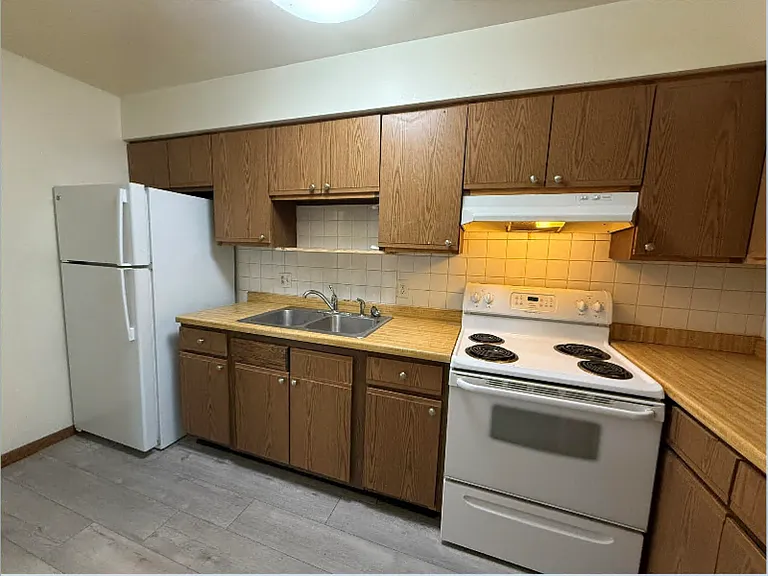 7212 South Ave #10 — Photo 6