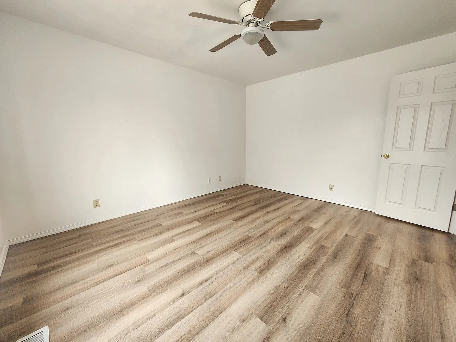 Heyburn Macs Duplex — Photo 4