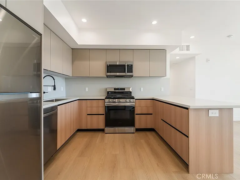 7510 Sepulveda Blvd #304 — Photo 10