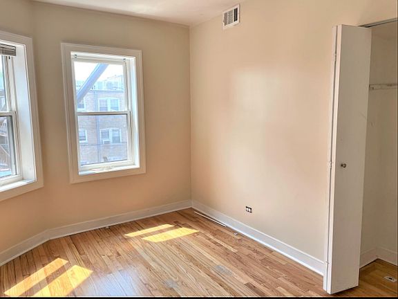 3rd image of 5610 N Western Ave #1