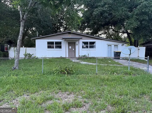 7215 Karenita Dr, Jacksonville, FL 32210