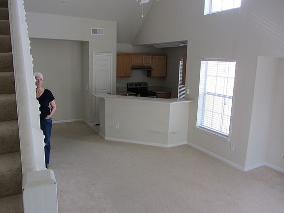 4th image of 8981 Lee Vista Blvd