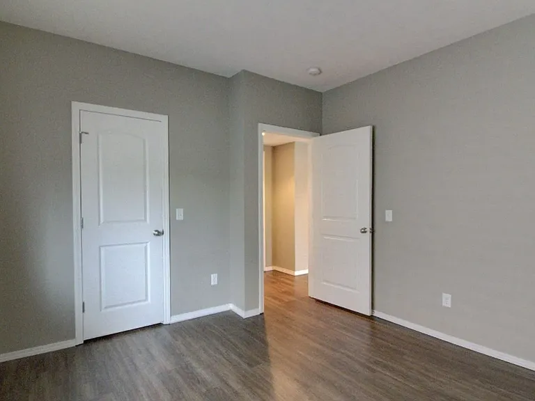 2460 W Spring Water St — Photo 7
