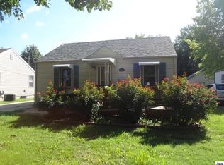 1018 NE Chester Ave, Topeka, KS 66616