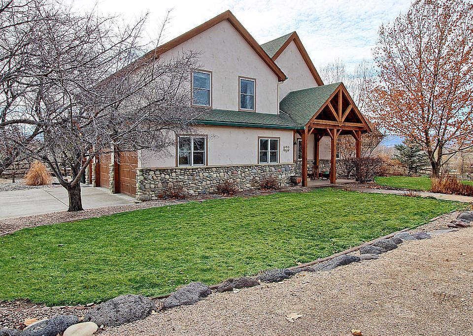 1st image of 661 Larkspur Ln