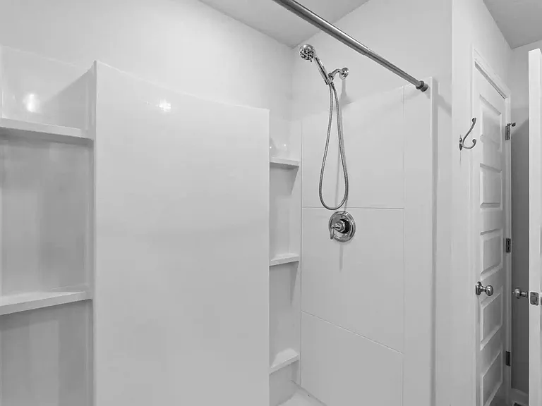 82 American Ct — Photo 15