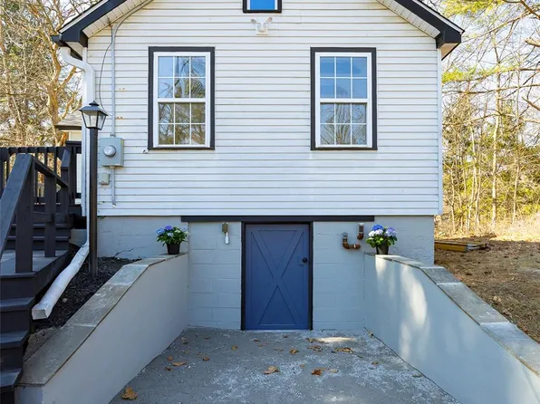 3 Holt Road, Red Hook, NY 12571