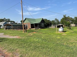 205 Madison St, Foss, OK 73647