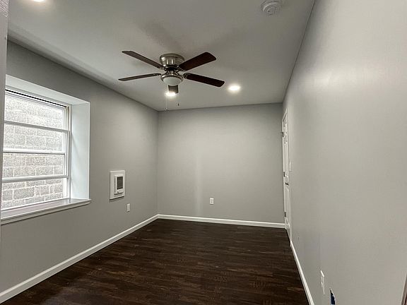 5th image of 512 Church St #121