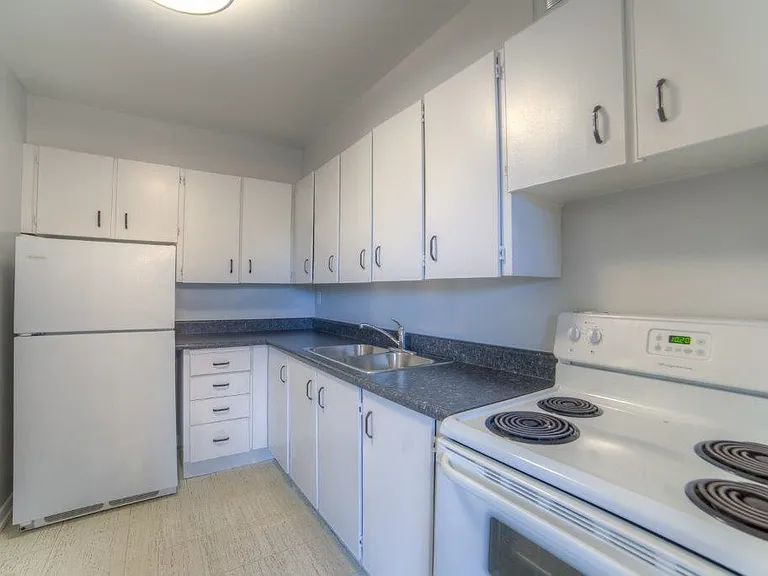 211 Reedaire Ct #215 — Photo 13