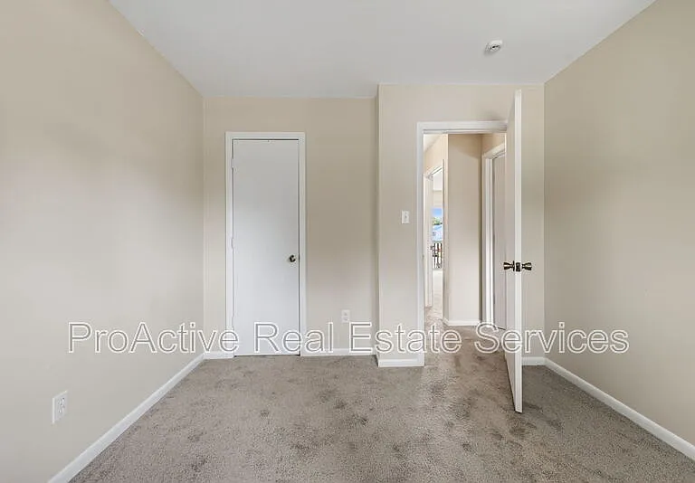 5025 Halwell Dr — Photo 13