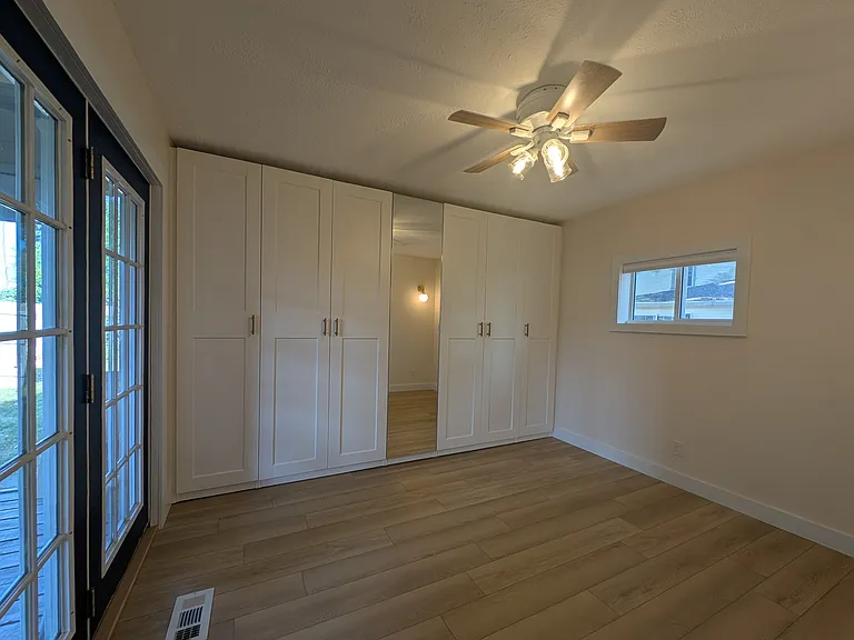 310 Eastern Ave NE — Photo 29