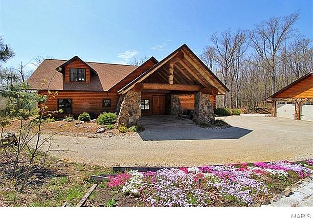 1st image of 3823 Russell Rd