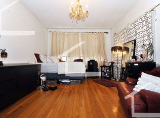 215 Saint Paul St #2D, Brookline, MA 02446