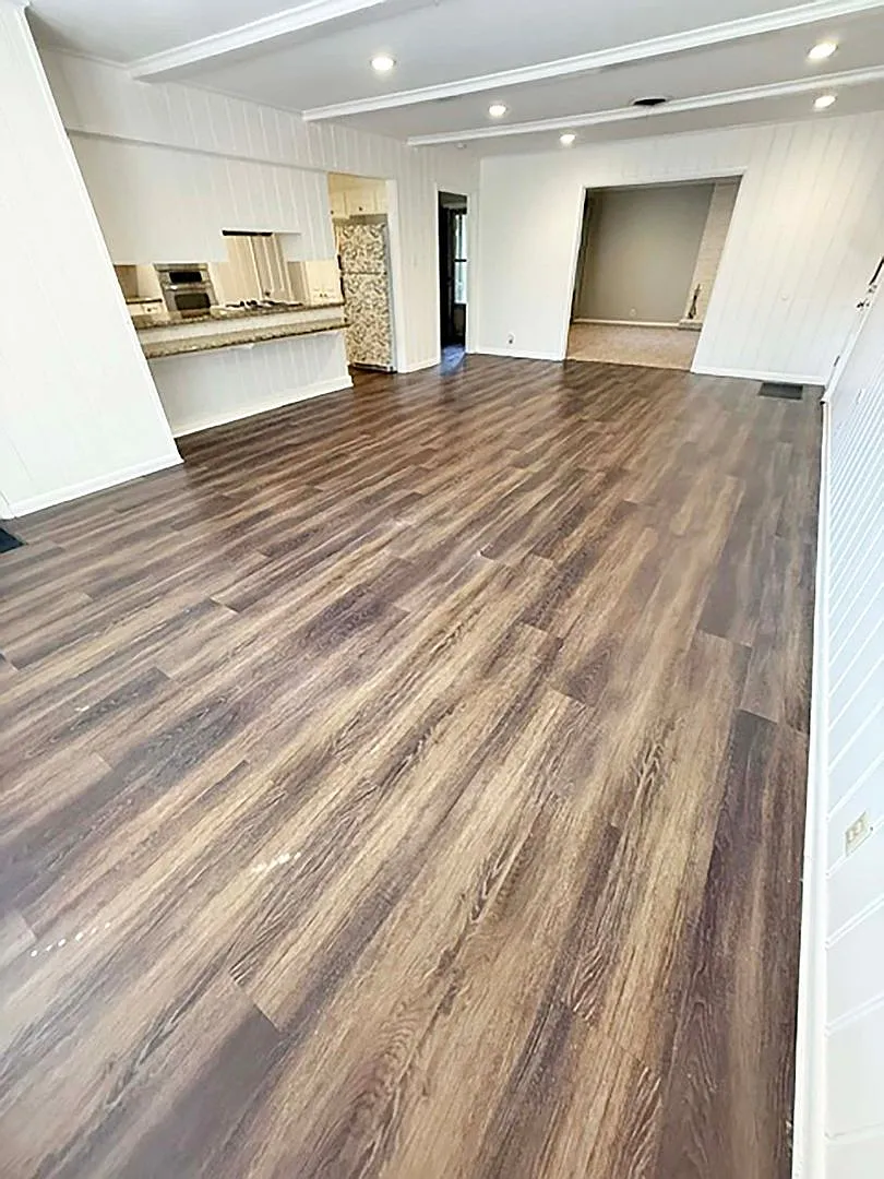 Beautiful 3 Bdrm 2 Bath Home w a Mother-in-Law Suite read to be rented in Denton Texas. — Photo 3