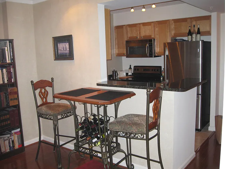 880 N Pollard St #327 — Photo 2