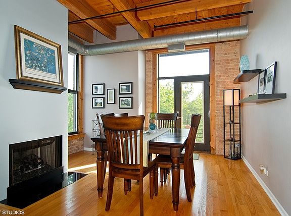5th image of 2511 W Moffat St APT 302-K