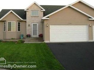 1204 Meadows Dr, Sauk Rapids, MN 56379
