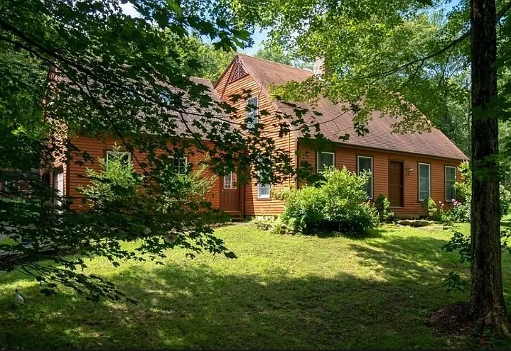 128 Goss Hill Rd