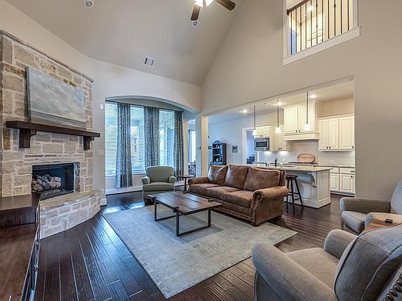 4th image of 42 Stefano Way Dr