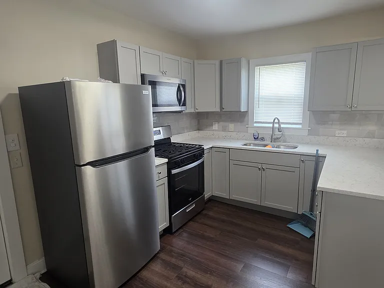 844 Forest St — Photo 57