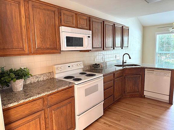 4th image of 4125 Fawn Ct