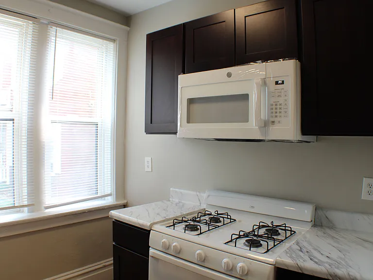 Forest View Apts. — Photo 11