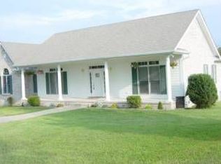 1004 Randy Rd, Ashland City, TN 37015
