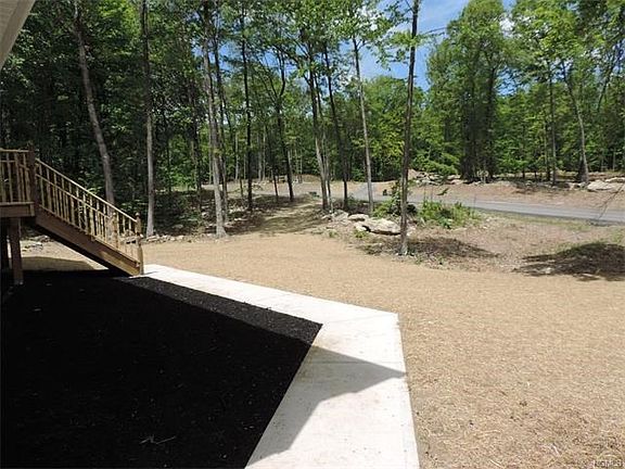 3rd image of 9 Stone Oaks Dr Lot 13