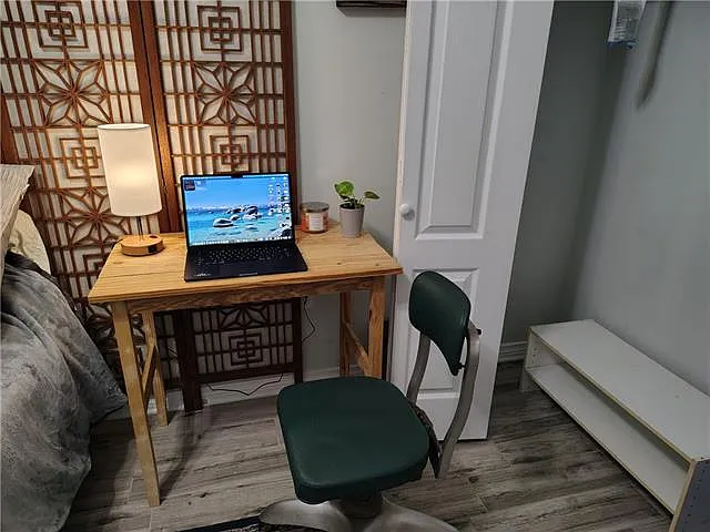 2 bed, 1.0 bath, 1350 sqft, $850 — Photo 4