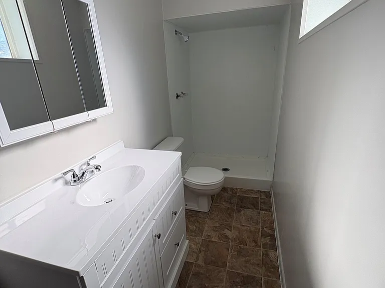 BATHROOM WITH WALK IN SHOWER