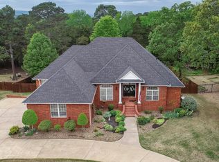507 Autumnwood Dr, Russellville, AR 72802