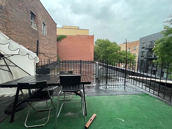 4th image of 100 Manhattan Ave #F1