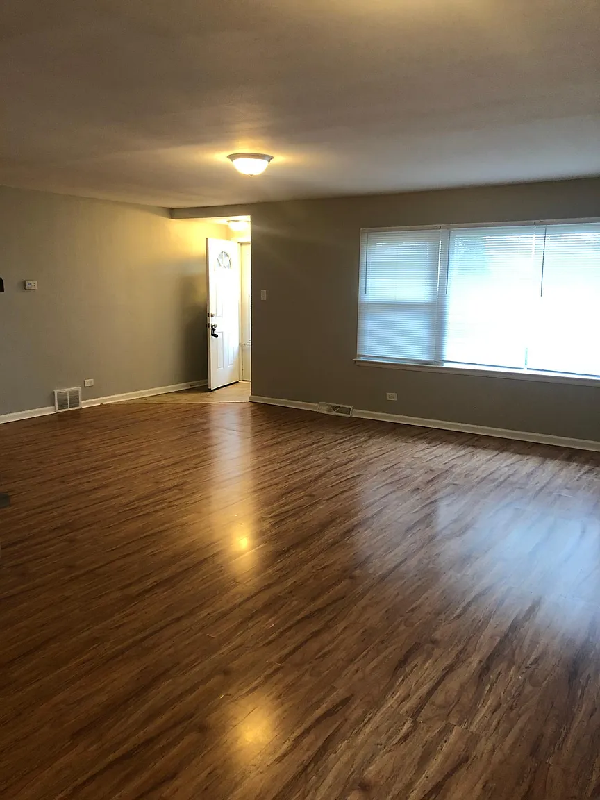 17110 California Ave photo 1