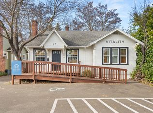 27 Crater Lake Ave, Medford, OR