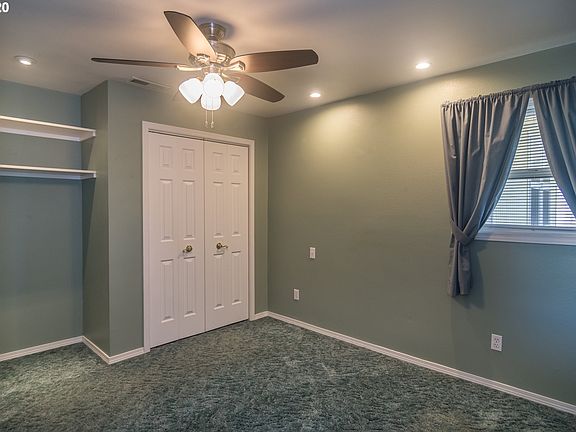 4th image of 147 Pippin Ave