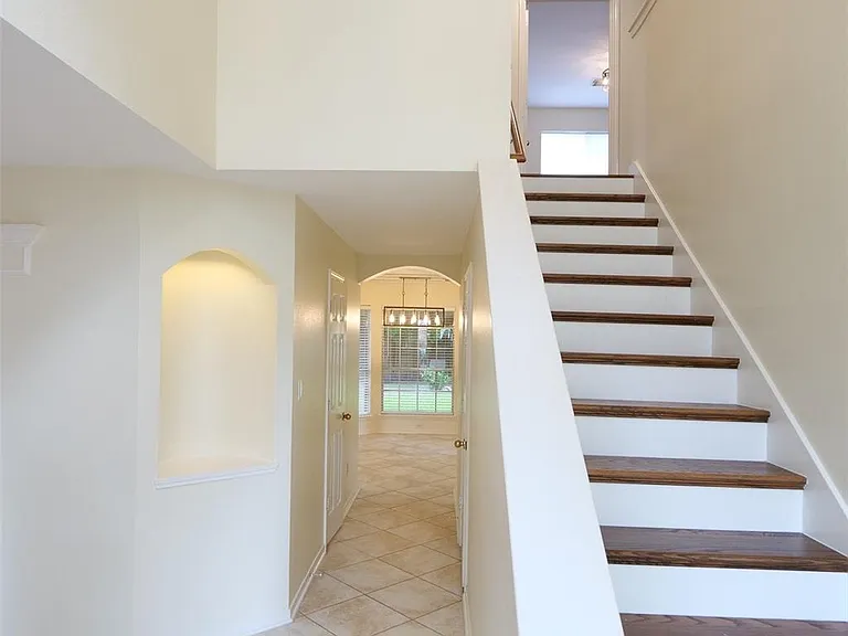 23822 Hopewell Dr — Photo 3