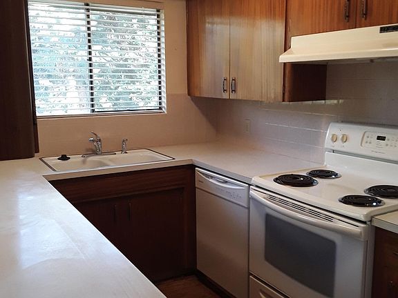 5th image of 425 NW North St #B