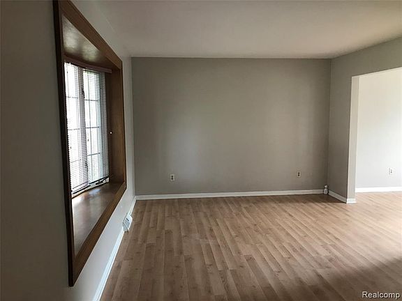 3rd image of 11538 Wilson Ave